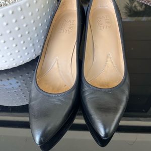 Naturalizer Oden Black Leather Pump Size 7